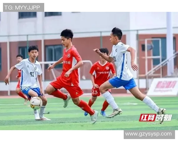 潇湘溪苑足球教练团队全力打造青少年足球训练新模式 潇湘溪苑足球教练团队全力打造青少年足球训练新模式